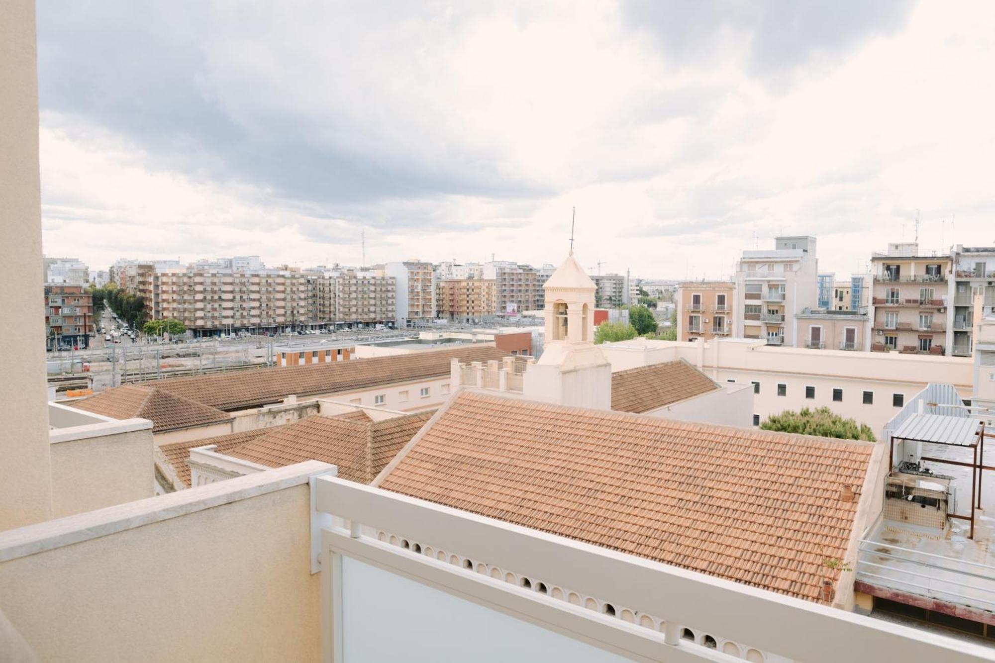 Central Apartment Bari Exterior foto